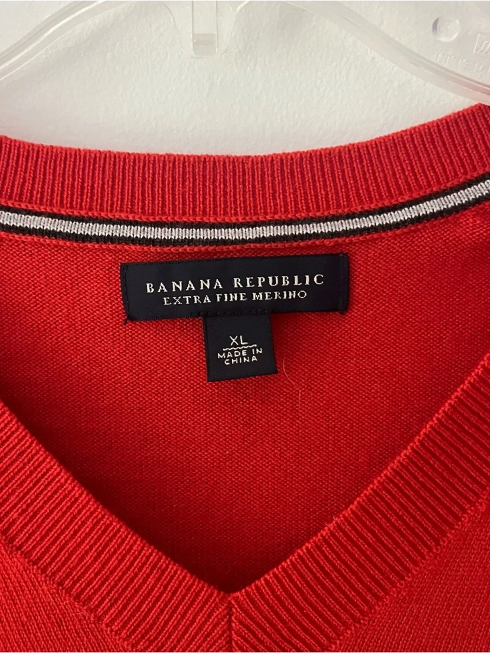 Men's Banana Republic V-Neck Sweater Extra Fine Merino Wool XL Orange